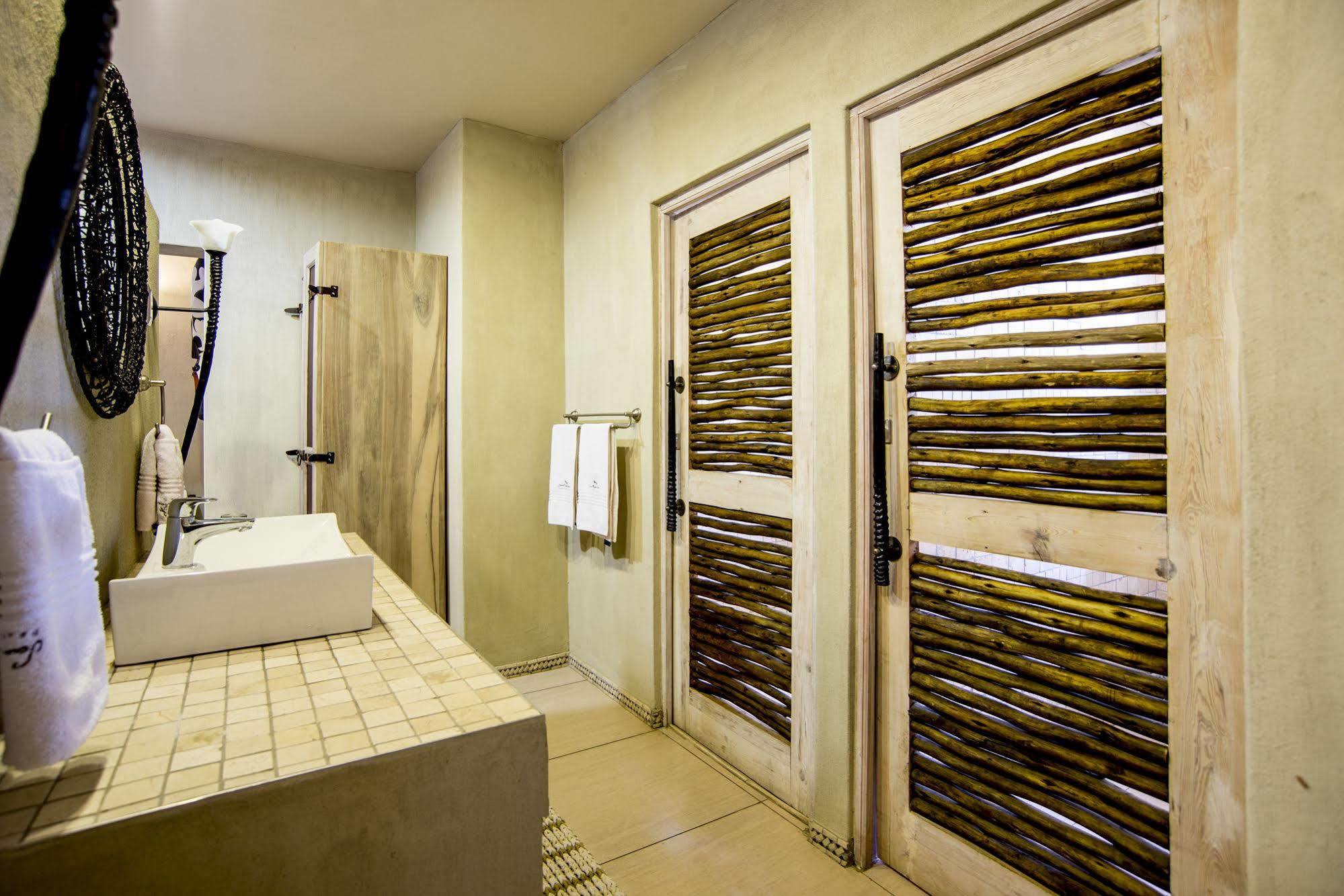 Sun Karros Daan Viljoen Hotell Windhoek Exteriör bild