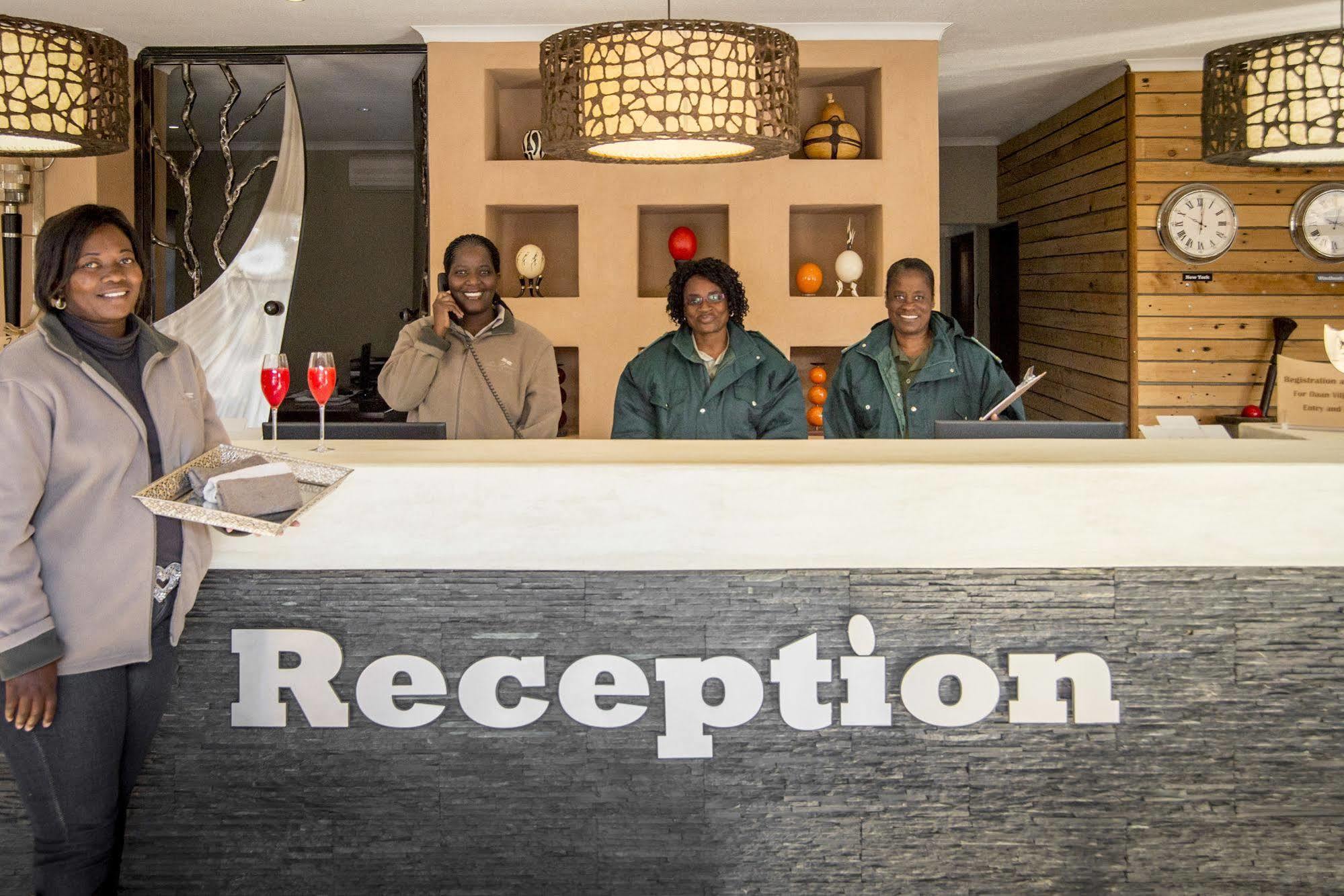 Sun Karros Daan Viljoen Hotell Windhoek Exteriör bild